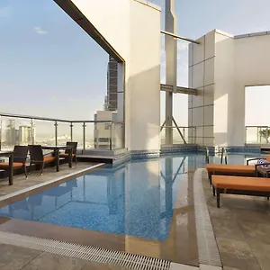 4* Ξενοδοχείο Ramada Corniche